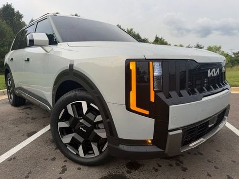 Used 2027 Kia Telluride S FWD image 2