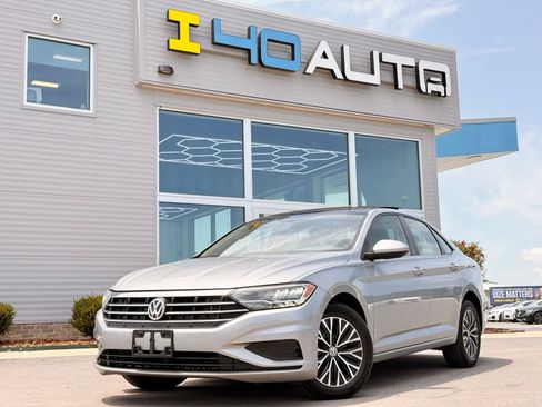 Used 2019 Volkswagen Jetta SE FWD image 1