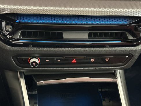 Used 2025 BMW i4 eDrive40 w/ Premium Package image 20