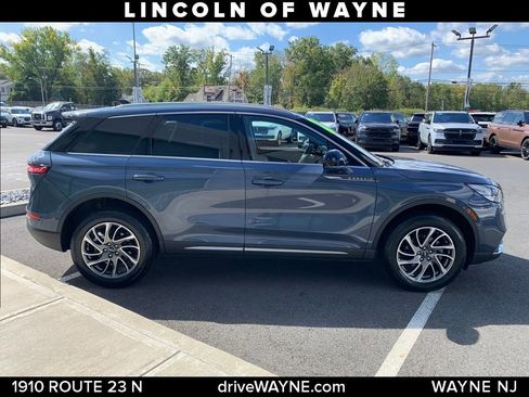 Certified 2022 Lincoln Corsair AWD w/ Equipment Group 101A image 9