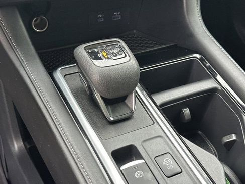 Used 2022 Nissan Pathfinder SL w/ SL Black Package image 31