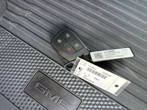 New 2026 GMC Terrain Elevation w/ Black Edition FWD image 33