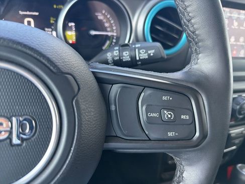 Used 2023 Jeep Wrangler Unlimited w/ Cold Weather Group image 14