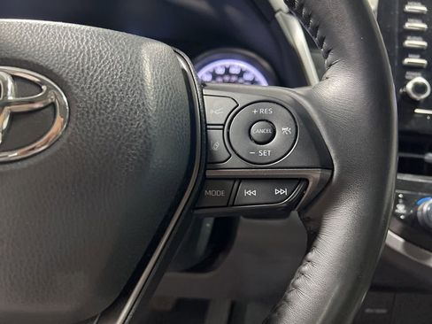 Used 2024 Toyota Camry SE image 21