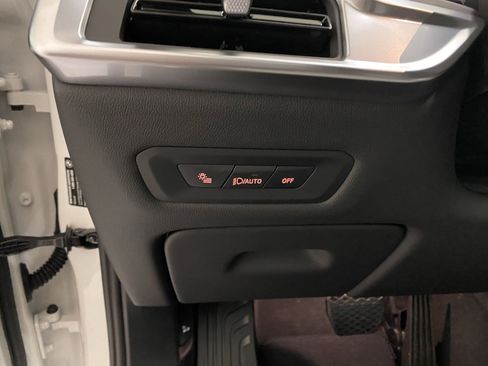 New 2026 BMW X5 xDrive50e w/ Climate Comfort Package image 19