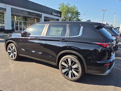 New 2026 Mitsubishi Outlander SE FWD image 5