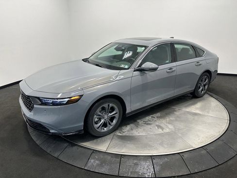 Certified 2025 Honda Accord EX-L image 3