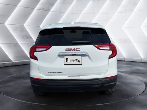 Certified 2024 GMC Terrain SLE FWD image 4