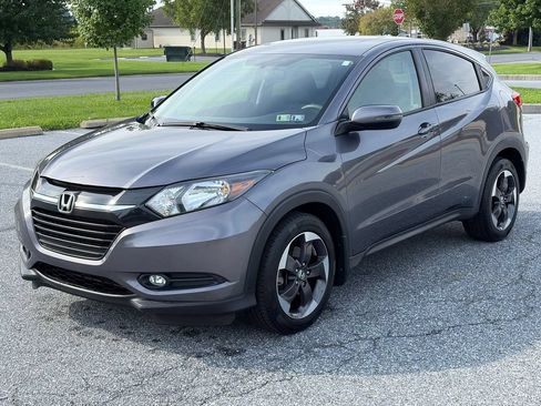 Used 2018 Honda HR-V EX image 4