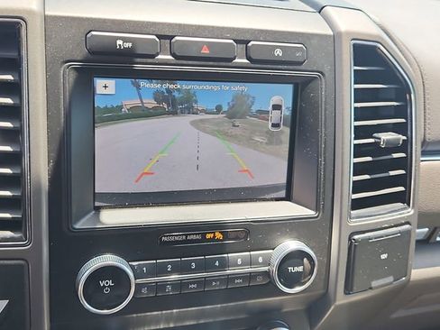 Used 2019 Ford Expedition Max XLT w/ Equipment Group 202A image 30