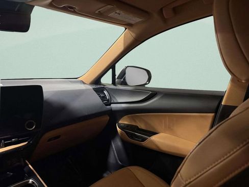 Used 2024 Lexus NX 450h+ AWD w/ Luxury Package image 13