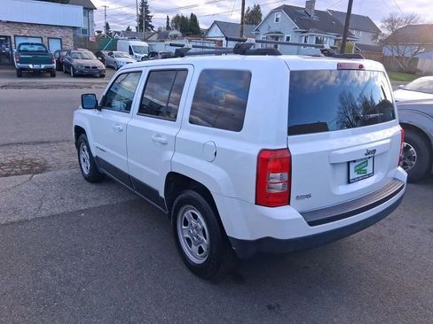 Used 2014 Jeep Patriot Sport w/ Power Value Group FWD image 6