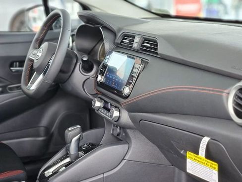 New 2025 Nissan Versa SR w/ Trunk Package FWD image 9