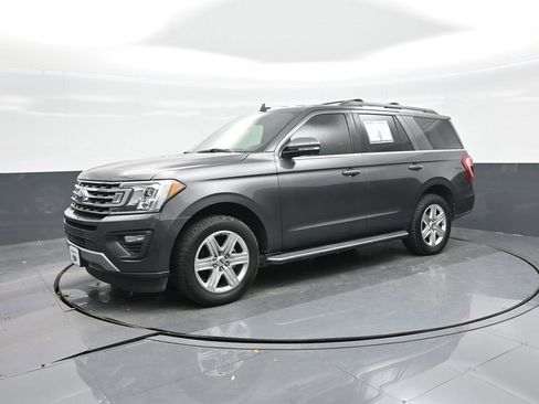 Certified 2018 Ford Expedition XLT w/ Equipment Group 202A image 1