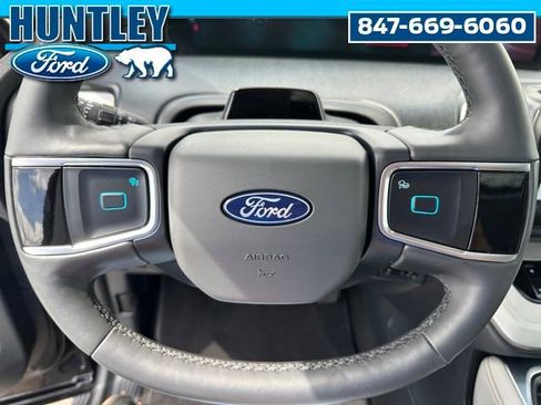 Used 2025 Ford Expedition Active AWD/4WD image 43