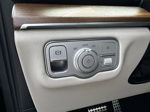 Certified 2024 Mercedes-Benz GLS 450 4MATIC image 35