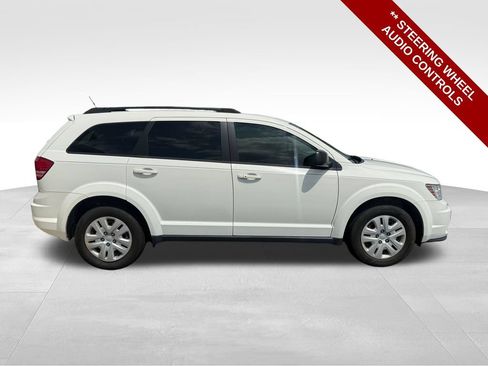 Used 2017 Dodge Journey SE FWD image 8