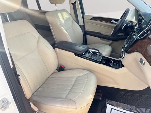 Used 2018 Mercedes-Benz GLS 450 4MATIC w/ Premium Package image 28