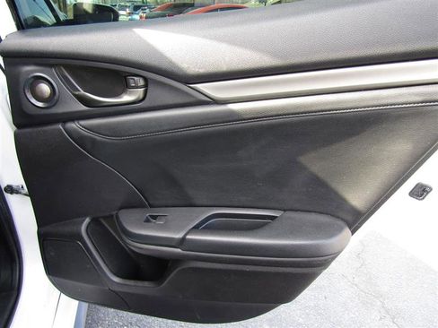 Used 2020 Honda Civic Sport image 28