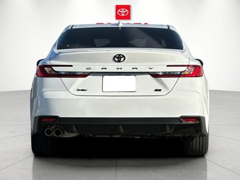 New 2026 Toyota Camry SE image 4