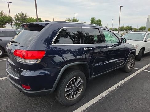 Used 2017 Jeep Grand Cherokee Limited AWD/4WD image 3