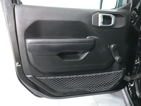 Used 2018 Jeep Wrangler Unlimited Sport image 7