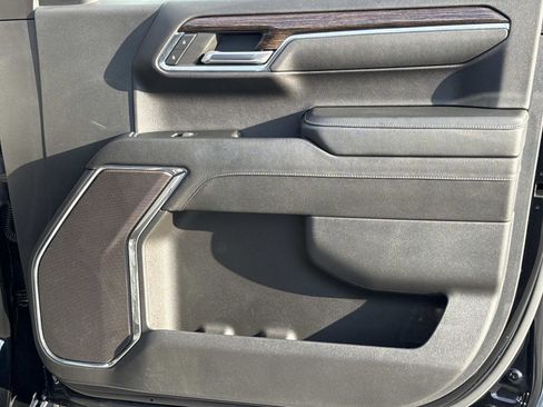 Used 2024 GMC Sierra 1500 Elevation image 17