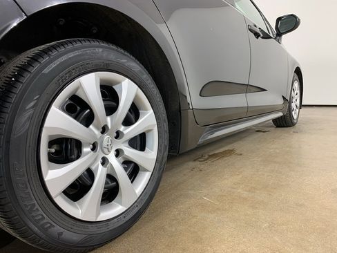 Used 2023 Toyota Corolla LE image 9