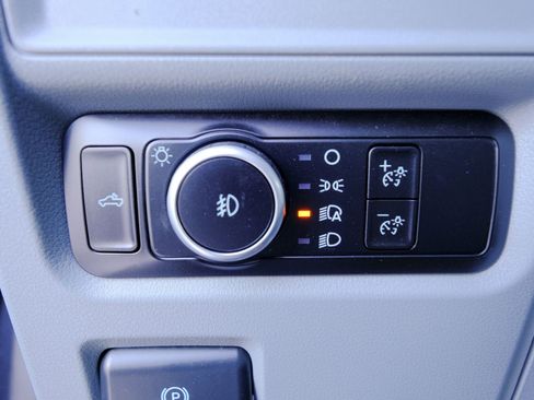 Used 2023 Ford F150 XLT w/ XTR Package image 37