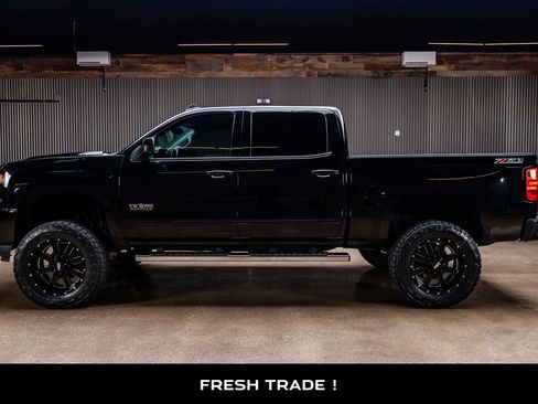 Used 2017 Chevrolet Silverado 1500 LT w/ Texas Edition AWD/4WD image 5