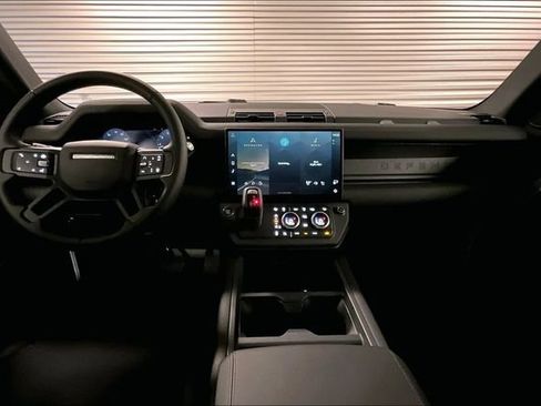 Certified 2026 Land Rover Defender 110 S AWD/4WD image 18