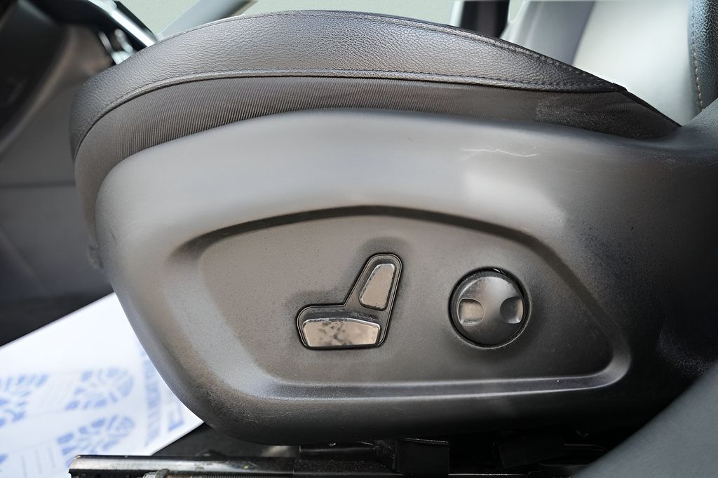 Used 2024 Jeep Compass Limited AWD/4WD image 23