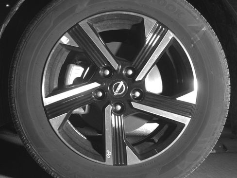 Used 2025 Nissan Sentra SV FWD image 12