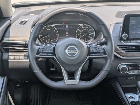Used 2021 Nissan Altima 2.5 SL FWD image 15