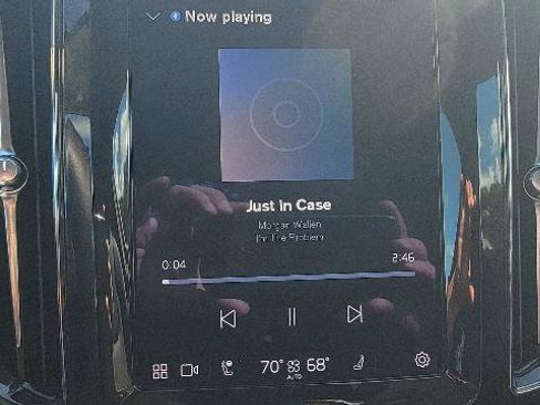 Used 2023 Volvo XC60 B5 Plus w/ Climate Package image 13