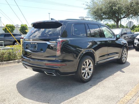 Used 2021 Cadillac XT6 Premium Luxury image 6
