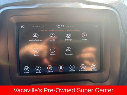Used 2019 Jeep Renegade Latitude FWD image 19