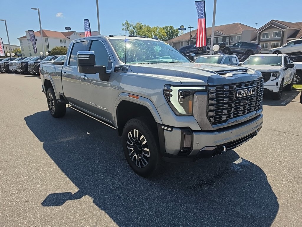 Used 2024 GMC Sierra 2500 Denali Ultimate AWD/4WD image 1