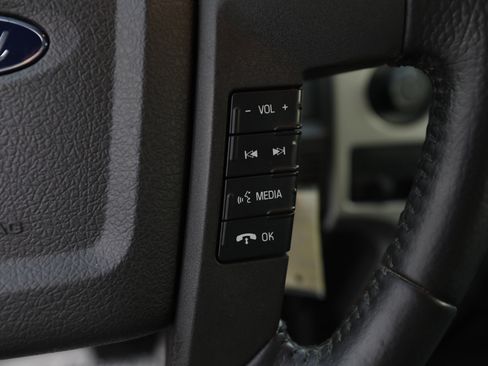 Used 2013 Ford F150 XLT w/ Luxury Equipment Group image 19