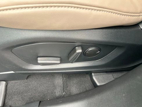 Certified 2022 Ford Explorer XLT w/ Equipment Group 202A image 16