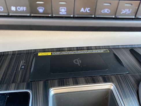 Used 2021 Toyota Sienna Limited image 84