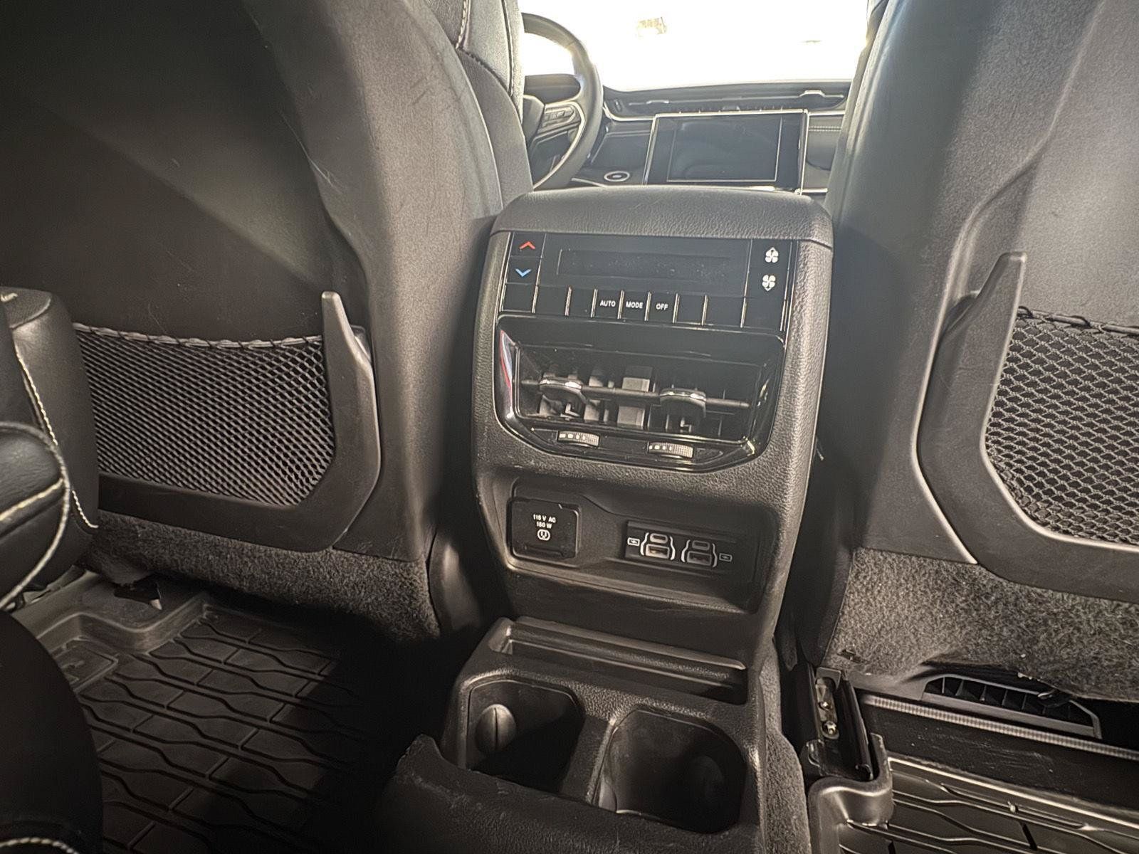 Used 2023 Jeep Grand Cherokee L Laredo AWD/4WD image 17