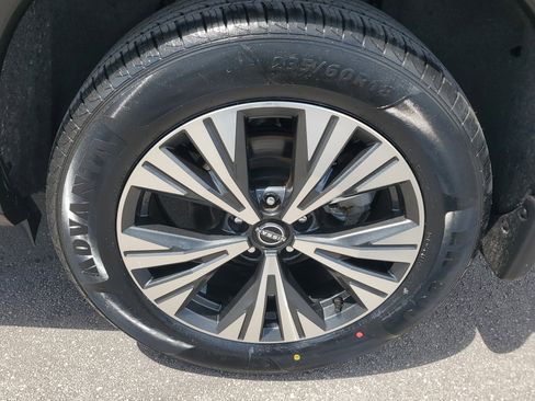 Used 2023 Nissan Rogue SV image 29