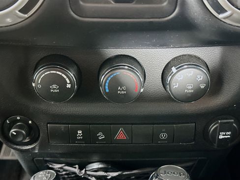 Used 2017 Jeep Wrangler Unlimited Sahara w/ Max Tow Package image 21