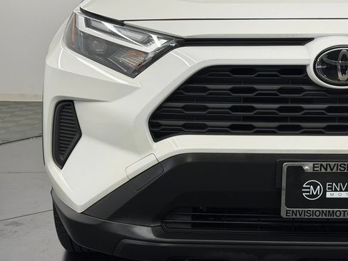 Used 2025 Toyota RAV4 XLE FWD image 9