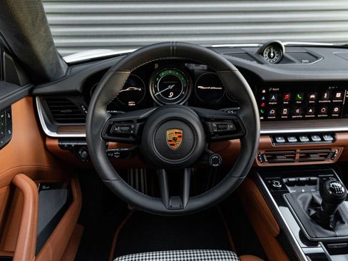 Certified 2023 Porsche 911 Sport Classic RWD image 21