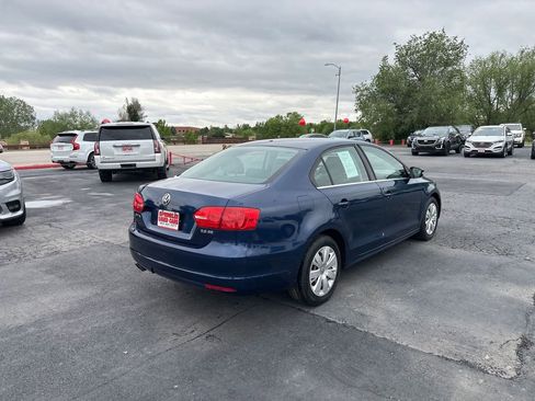 Used 2013 Volkswagen Jetta SE FWD image 12