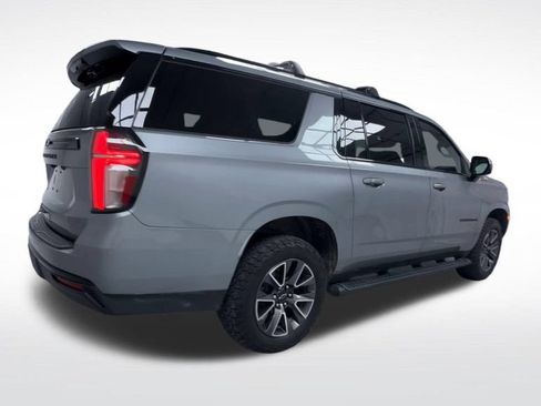 Used 2023 Chevrolet Suburban Z71 w/ Luxury Package AWD/4WD image 8