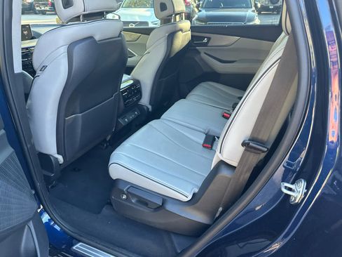 Used 2023 Acura MDX SH-AWD w/ Advance Package image 24