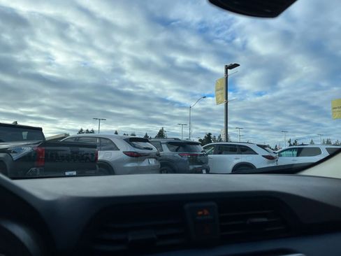 Used 2025 Nissan Versa SV image 17